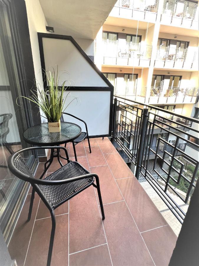 Luxe Central Studio With Pool, Parking & Ac Budapeste Exterior foto