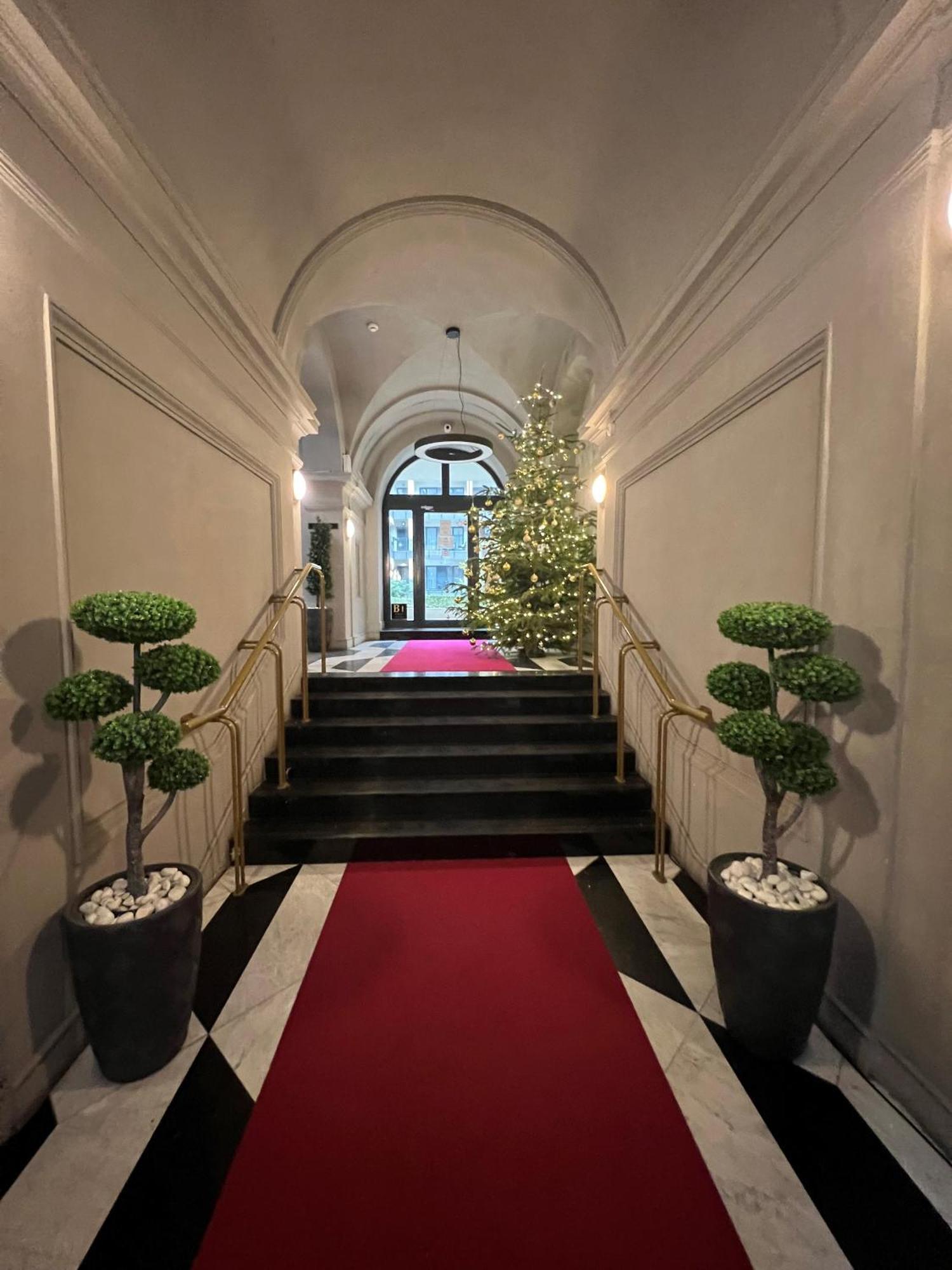 Luxe Central Studio With Pool, Parking & Ac Budapeste Exterior foto
